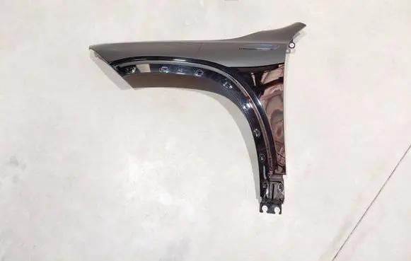 Mercedes-Benz EQB Fender A2438810100