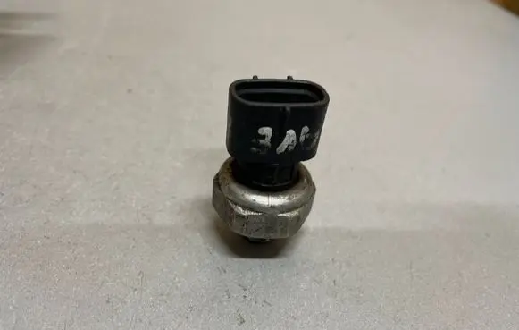 Air conditioning (A/C) pressure sensor