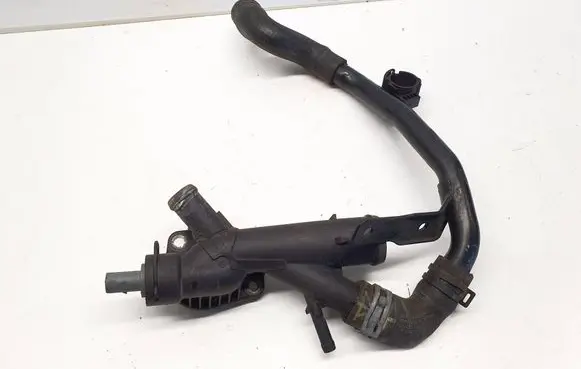 Volkswagen PASSAT B7 Engine coolant pipe/hose 03L121131AA