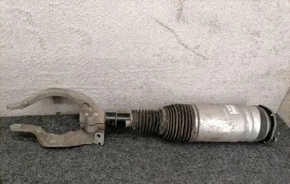 Land Rover Discovery 5 Front shock absorber/damper HY323C285BE HY323C285