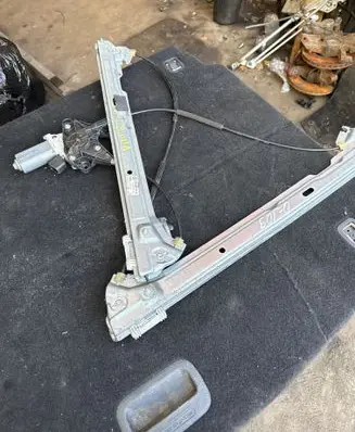 Mercedes-Benz Vito Viano W639 Front door electric window regulator A6397200546