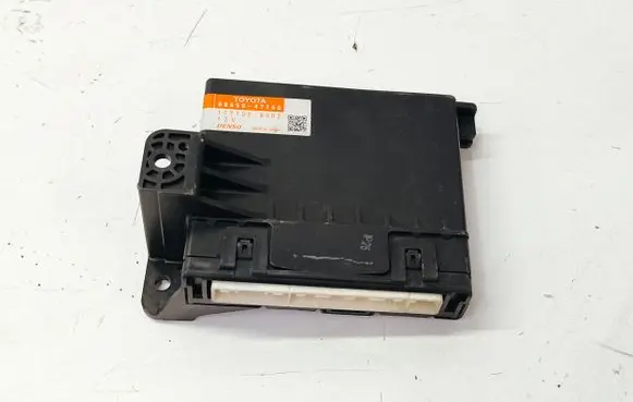 Toyota Prius (XW30) Air conditioner control unit module 8865047160