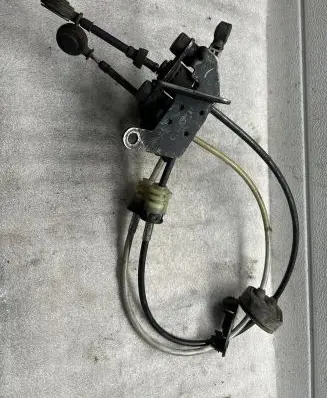 Opel Vectra C Gear shift cable linkage 55559460