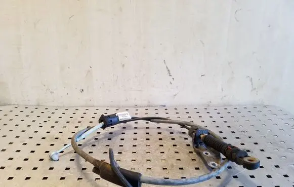 Gear shift cable linkage