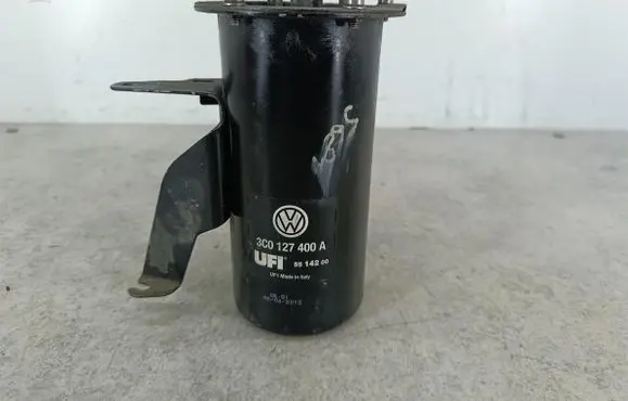 Volkswagen PASSAT B6 Fuel filter housing 3C0127400A