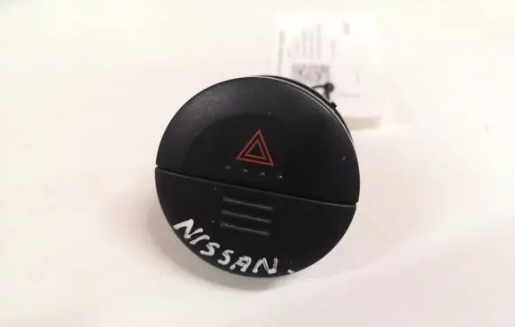 Nissan X-Trail T30 Hazard light switch 06016