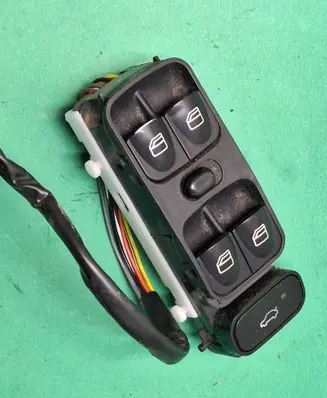 Mercedes-Benz C W203 Electric window control switch 