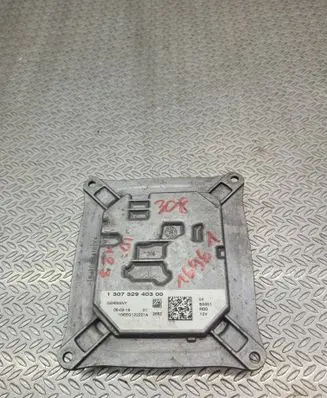 Peugeot 308 Xenon control unit/module 130732940300