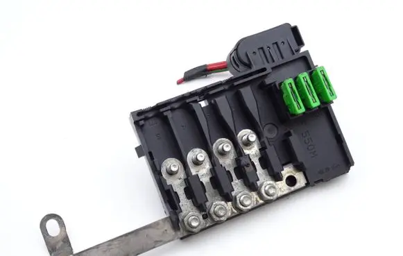 Volkswagen Touran I Fuse box set 