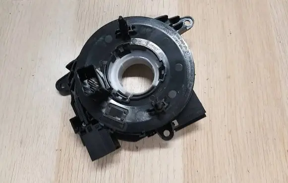 Skoda Rapid (NH) Airbag slip ring squib (SRS ring) 6RA959654