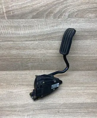 Volkswagen Sharan Accelerator throttle pedal 7M1721603A 98VW9F836AB