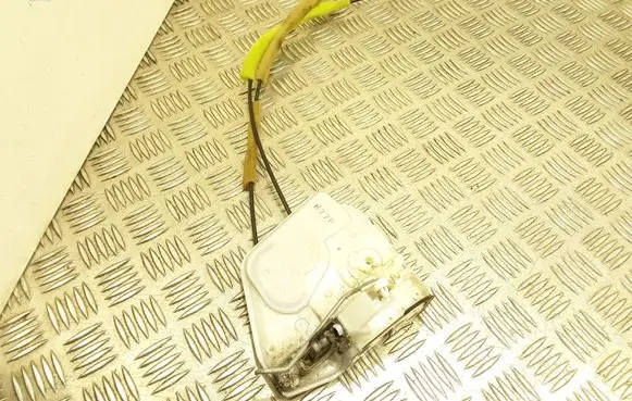 Mazda 6 Front door lock