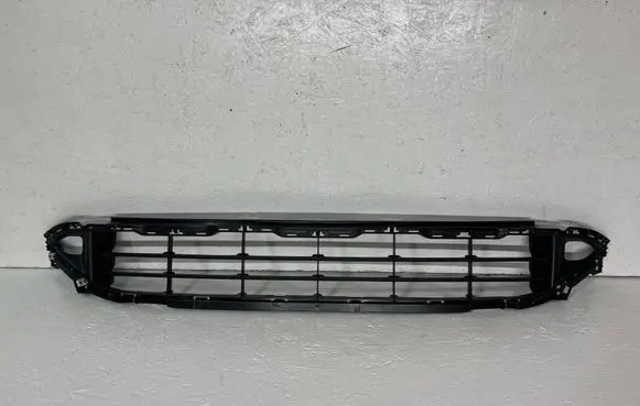 Nissan X-Trail T33 Front bumper lower grill 622546RA0A