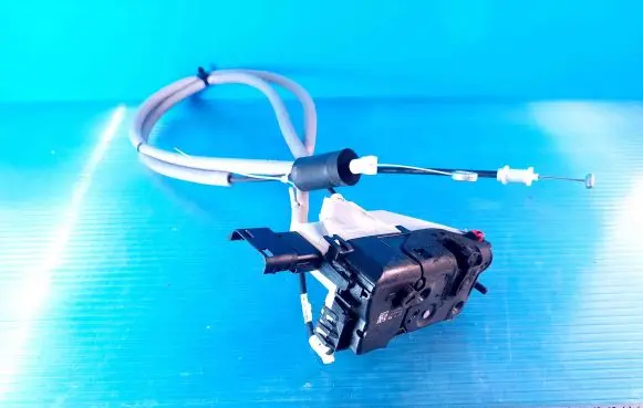 Peugeot Partner Rear door lock 16943408 63M16942530 2458M156213