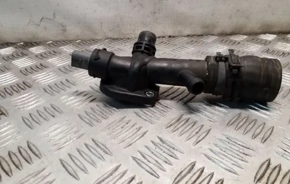 Audi Q5 SQ5 Engine coolant pipe/hose 03L121132AC