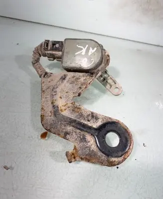 Headlight/headlamp level sensor