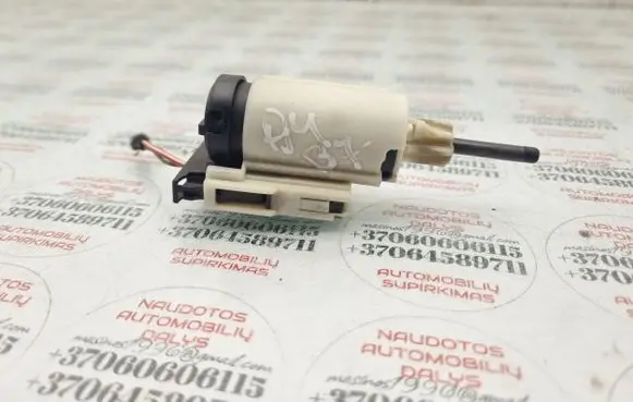 Audi A4 S4 B7 8E 8H Brake pedal sensor switch 8E0927189B