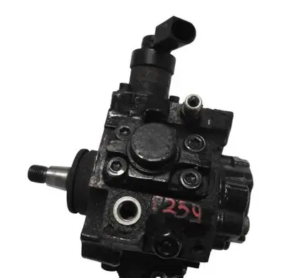 Audi A5 8T 8F Fuel injection high pressure pump 059130755S