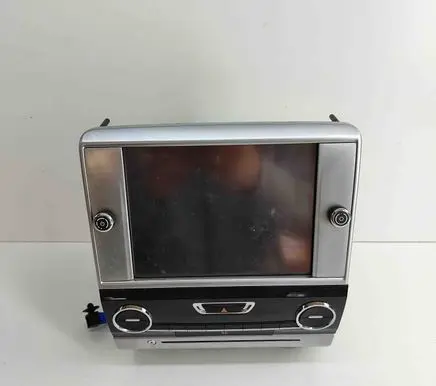 Maserati Quattroporte Radio/CD/DVD/GPS head unit 06700301970 670007290