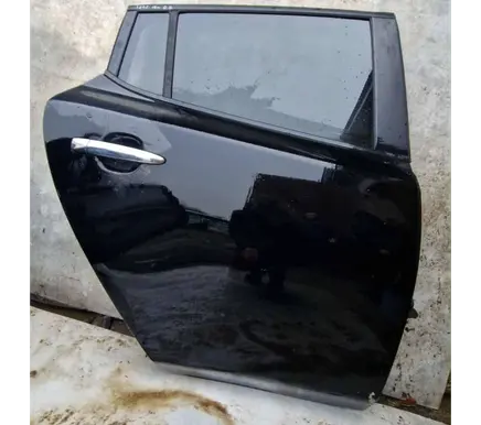 Nissan Leaf I (ZE0) Rear door