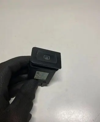 Volkswagen Golf IV Windscreen/window heater switch 1J0959621C