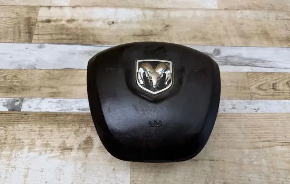 Steering wheel airbag