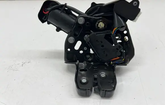 Renault Austral Tailgate/trunk/boot lock/catch/latch 905038143R