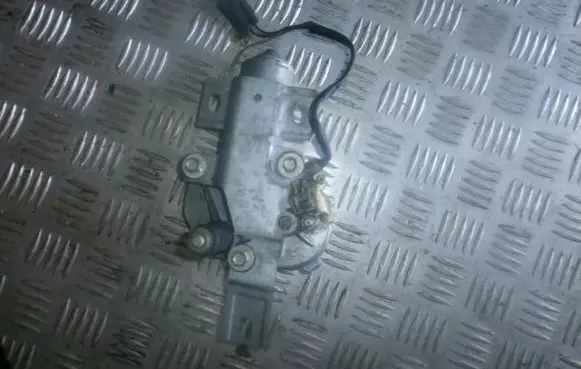 Ford Mondeo MK I Rear window wiper motor 0390201521