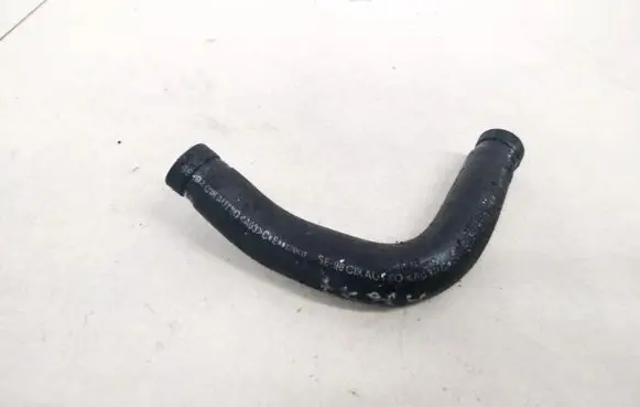 Audi A4 S4 B5 8D Engine coolant pipe/hose