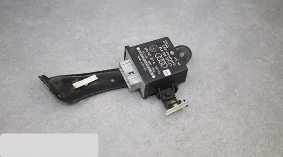 Audi A6 S6 C6 4F Light module LCM 8P0907357C 5LA008379