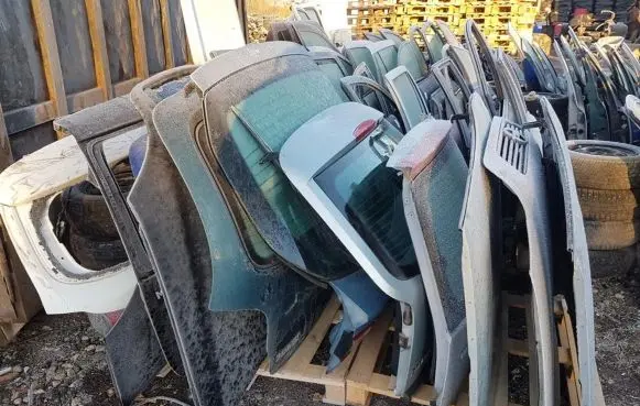 Mercedes-Benz Vaneo W414 Engine bonnet/hood juodas