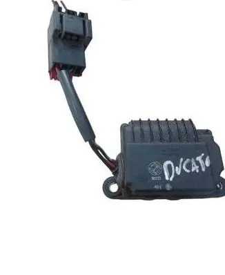 Fiat Ducato Fan control module 90225
