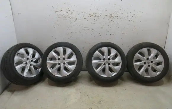 Renault Zoe R15 alloy rim 