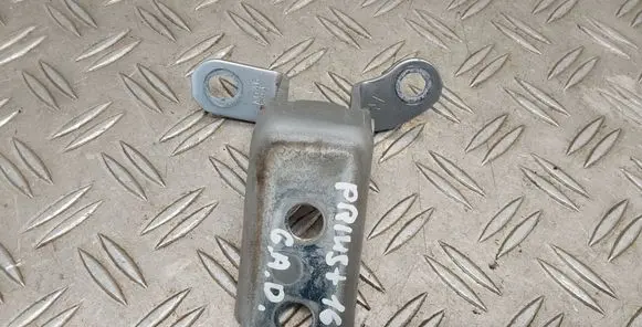 Toyota Prius+ (ZVW40) Rear door lower hinge