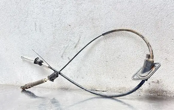 Volvo XC70 Gear shift cable linkage 8675068