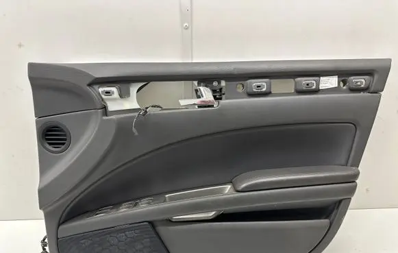 Volkswagen Phaeton Front door card panel trim