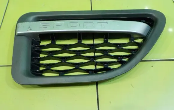 Land Rover Range Rover Sport L320 Front arch trim PRZOD TP135