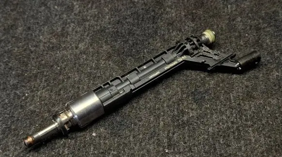Audi A4 S4 B9 Fuel injector 06M906036K 06M906A01