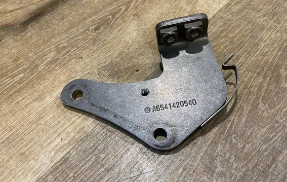 Mercedes-Benz S W222 Holder (bracket) A6541420540