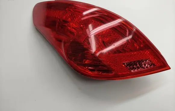 Peugeot 308 Rear/tail lights 9680425980
