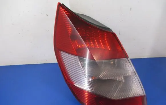 Renault Scenic II - Grand scenic II Rear/tail lights 8200127704