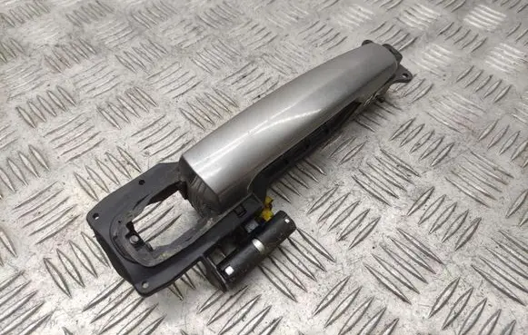 Suzuki SX4 Front door exterior handle