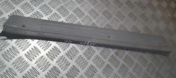 Mitsubishi Space Runner Front sill trim cover MB667811 MB-667811