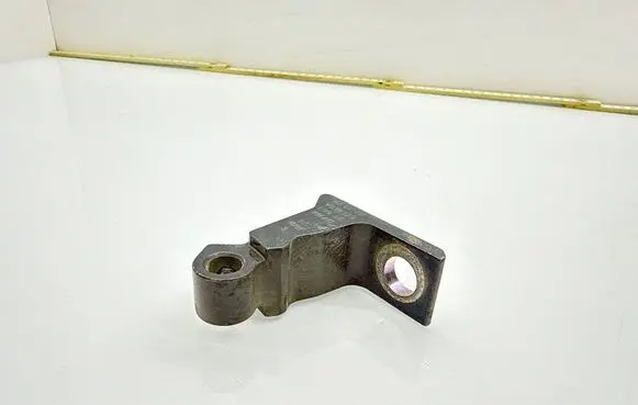 Volkswagen PASSAT B8 Front door lower hinge 14A831401 V038329