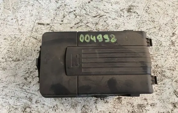 Volkswagen Golf V Battery box tray cover/lid 