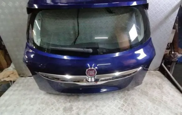 Fiat 500X Tailgate/trunk/boot lid 