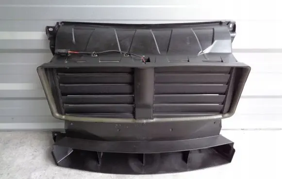 Maserati Levante Intercooler air channel guide 