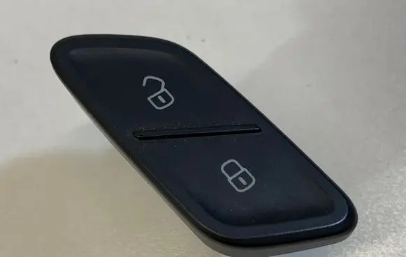 Central locking switch button