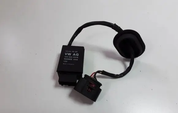 Audi A3 S3 8P Fuel injection pump control unit/module 1K0906093G