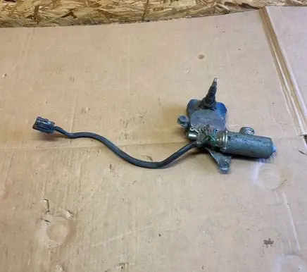 Mercedes-Benz E W124 Rear window wiper motor 0390201506